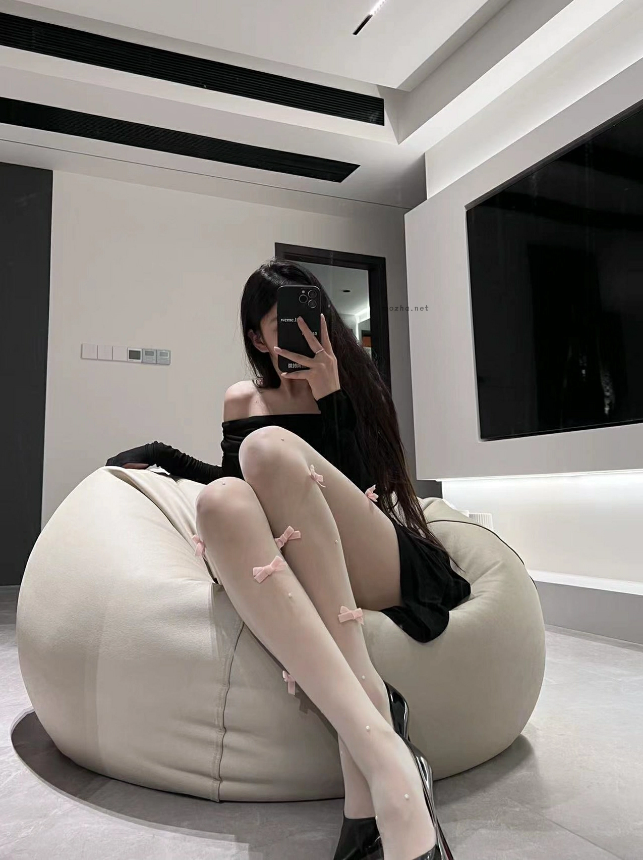 陈佩奇 – 白丝蝴蝶结丝袜【10P】